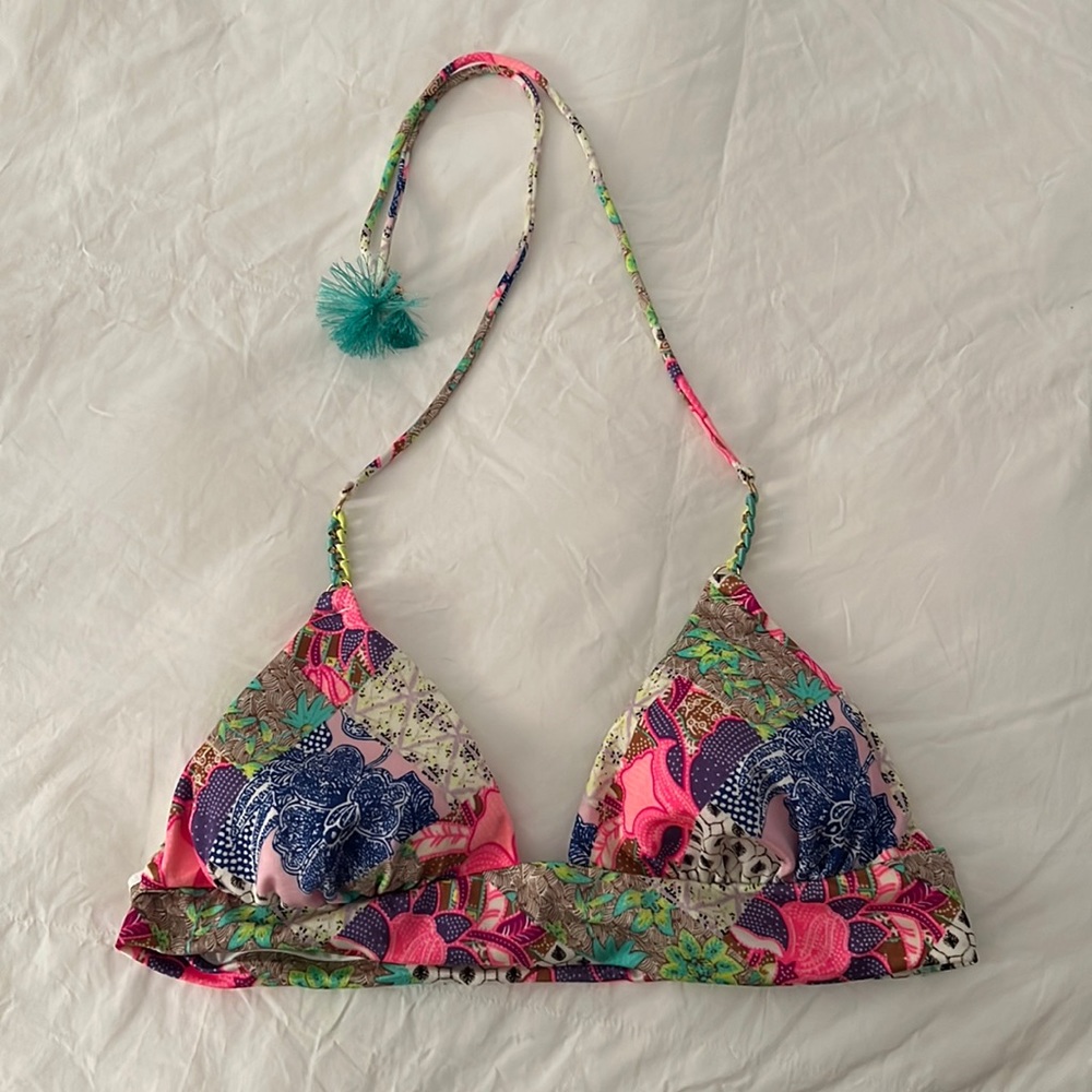 Cute bikini top
